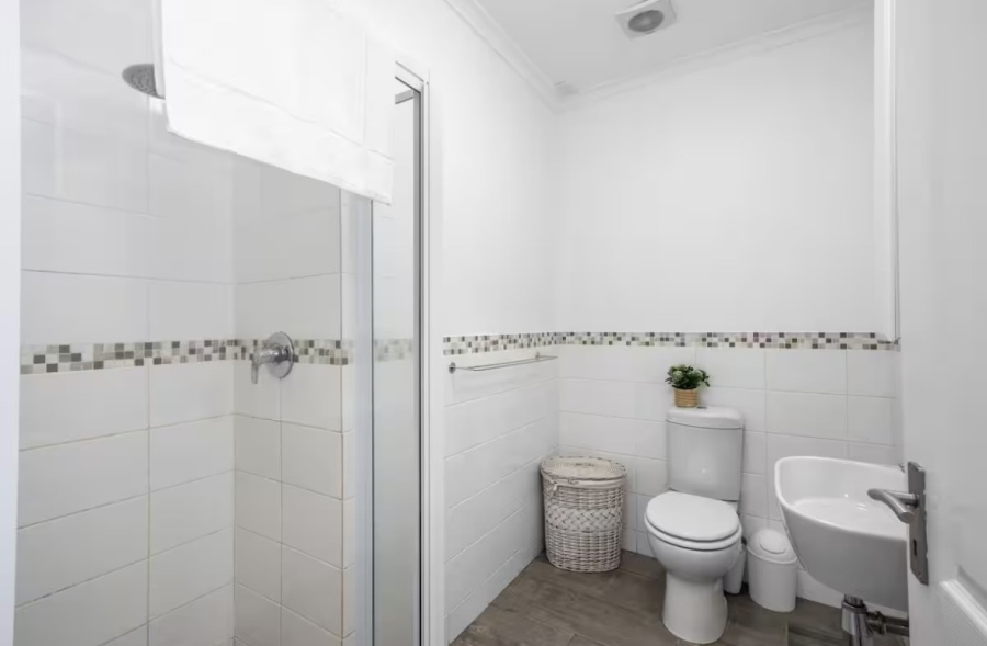 To Let 3 Bedroom Property for Rent in Big Bay Western Cape